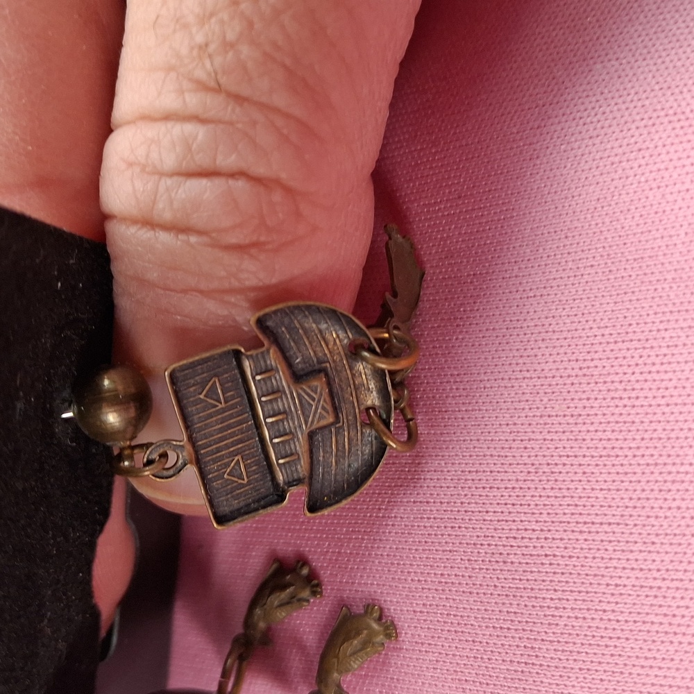 Vintage-Inspired Gold Tone Ark Drop Earrings Penguins - Picture 3 of 3